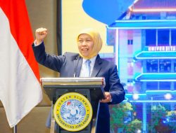 Khofifah Pimpin Kembali IKA Unair Periode 2025-2030