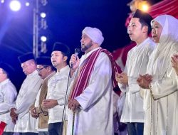 Ribuan Umat Padati Grahadi, Dzikir dan Sholawat Syukuri 80 Tahun Indonesia Merdeka