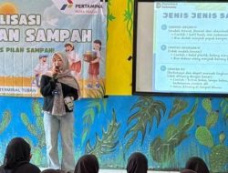 Pertamina Patra Niaga Gandeng Mahasiswa PPNS Edukasi Pengolahan Sampah ke Siswa SD di Tuban