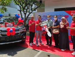 Telkomsel Serahkan Mobil Undi-Undi Hepi di Hari Pelanggan Nasional 2025