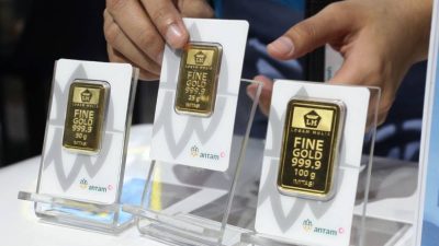 Usai Melemah, Harga Emas Antam Melonjak Rp27.000