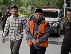 Usai Izin “Sungkem” Orang Tua, Mantan Menag Yaqut Cholil Qoumas Kembali ke Rutan KPK