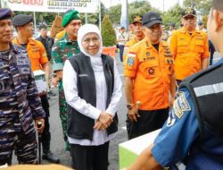 Khofifah Imbau Waspada Cuaca Ekstrem, Pengawasan Wisata Air Diperketat saat Libur Lebaran
