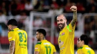 Dua Gol Tanpa Balas, Persebaya Bungkam Malut United