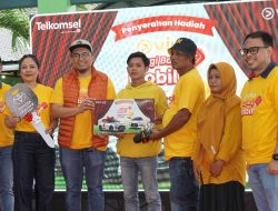 Warga Mantup Lamongan Dapat Hadiah Mobil dari Viu & Telkomsel, Diarak Meriah dengan Tradisi Lokal