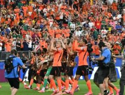 Belanda Perkasa di Grup F, De Jong Serang Balik Para Pengkritiknya