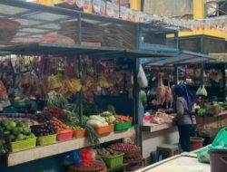 Pasar Soponyono Rungkut Sepi Pembeli, Omzet Pedagang Turun hingga 50 Persen