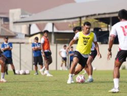De Red FC Fokus Hadapi Persis Solo Sambil Menunggu Jadwal Resmi I.League Cup