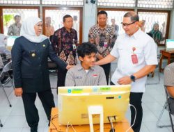 TKA Jawa Timur Dimulai 26 Oktober 2026, Khofifah Minta Murid Tetap Tenang